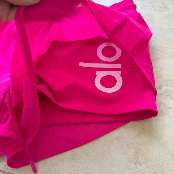 ALO YOGA Ambience Double Layered Hot Pink Neon Shorts Running Athletic - Picture 4 of 4